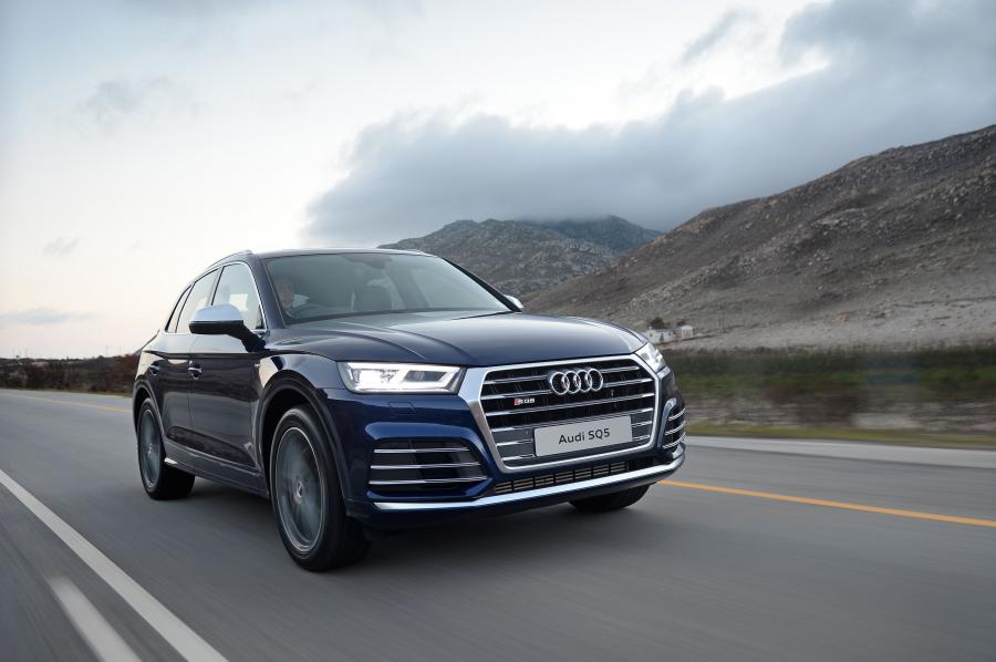  Audi SQ5 3.0 TFSI 2017 года  (ZA) (фото 23 из 27)